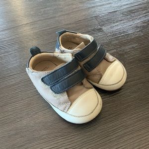 Old Sole Baby Shoes in Size 5 (15-18months)